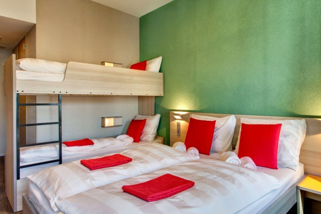 Meininger Amsterdam Hostels