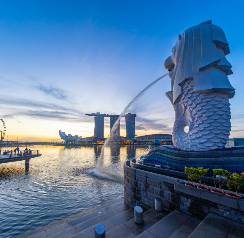 singapore-merlion-park-downtown-singapore-business-district.jpg